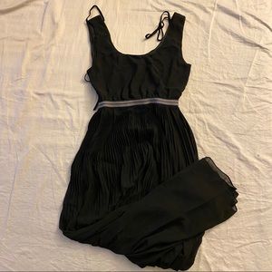 Maxi sleeveless black dress